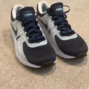 Nike Air Max Zero in men’s 9.5